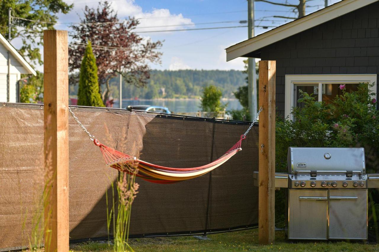 The Bayside Cottage North Saanich Exterior photo